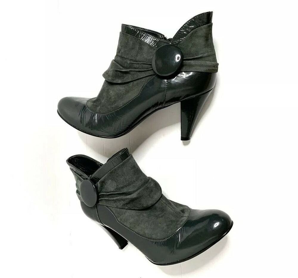 Michelle D Women’s Gray Suede Leather Cone Heeled Ankle Boots Bootie Sz 8M
